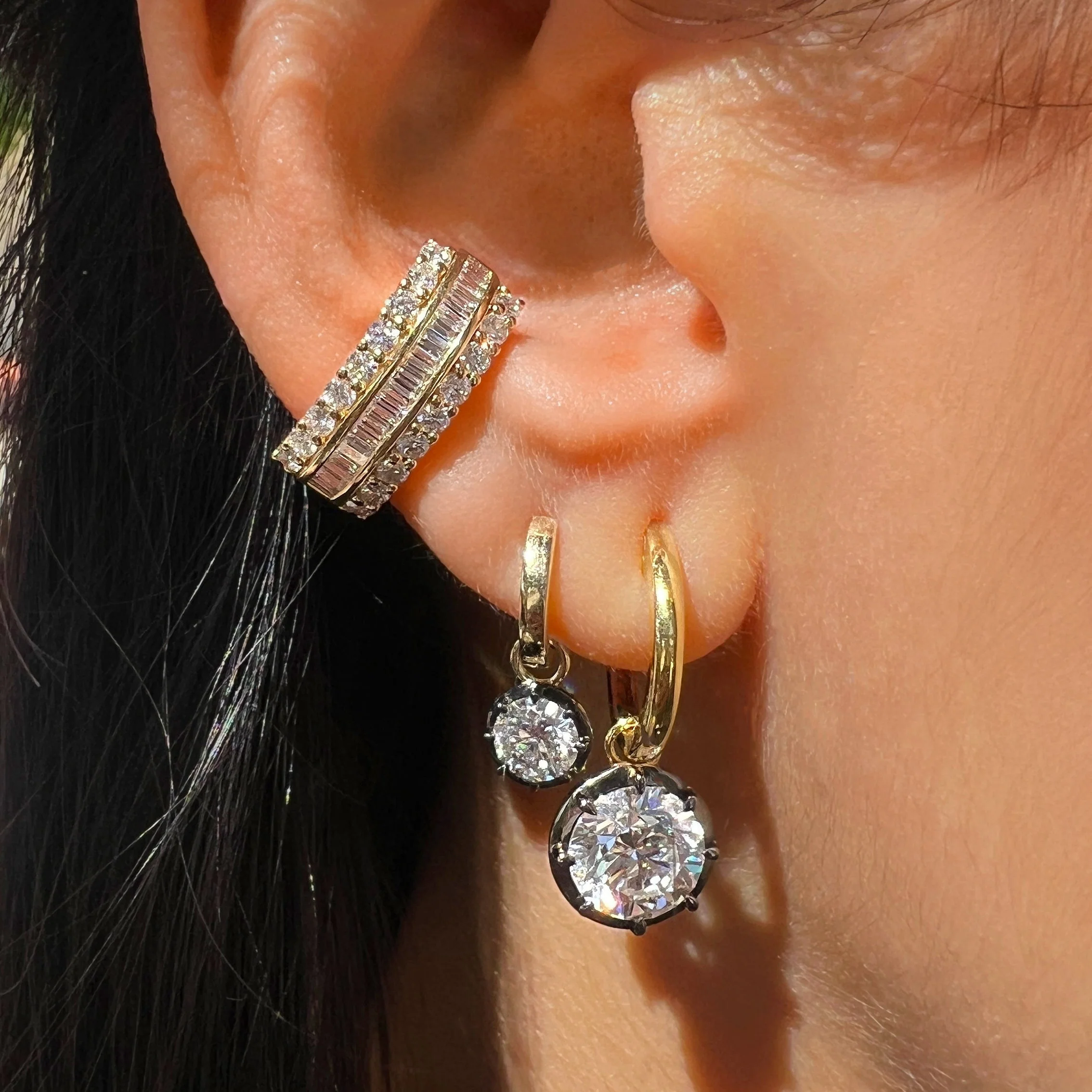 Diamond Baguette Ear Cuff Earring - Image 2
