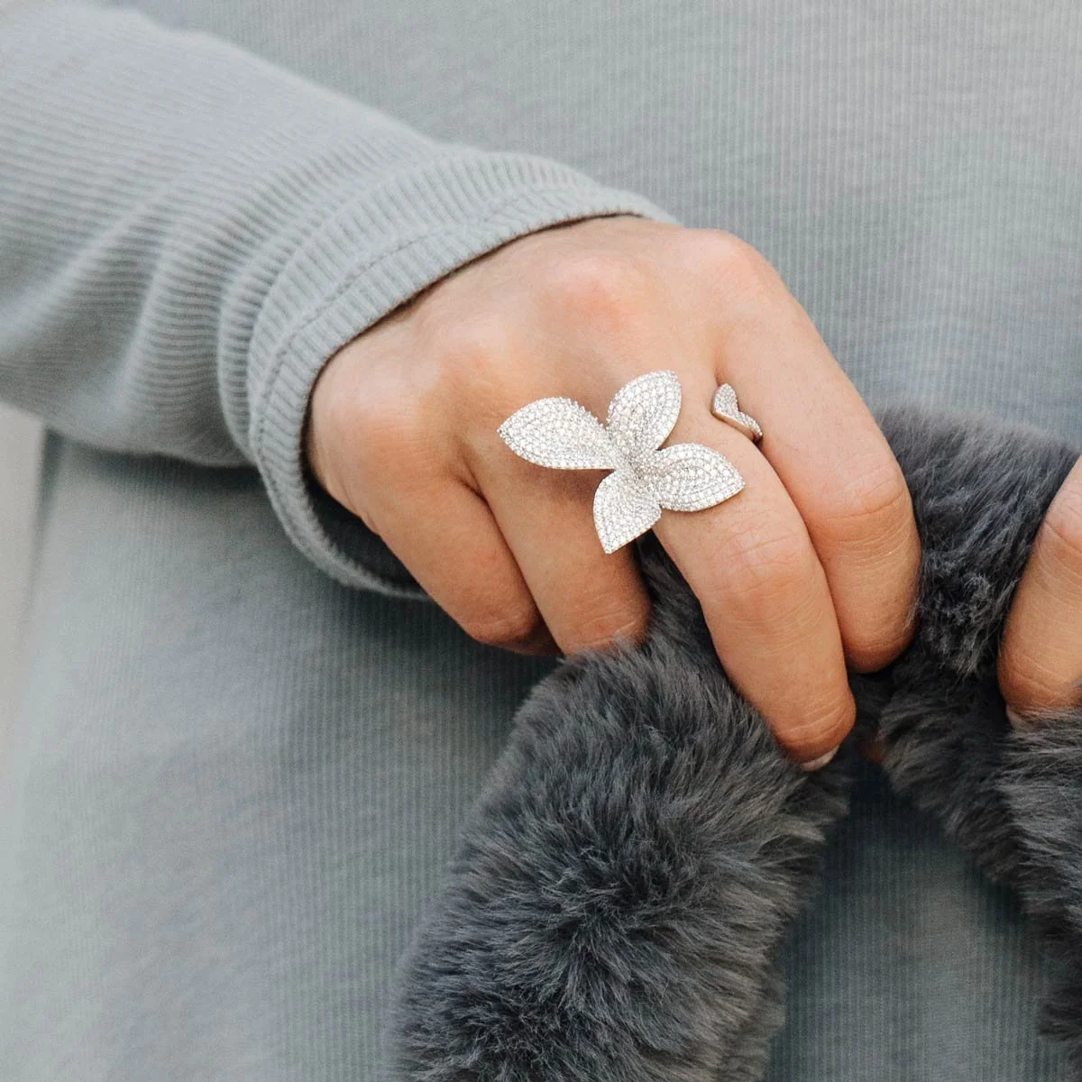 Flower Ring - Image 2